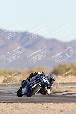 media/Dec-07-2025-CVMA (Sun) [[3e7d2de5dc]]/Race 16-Formula Middleweight/